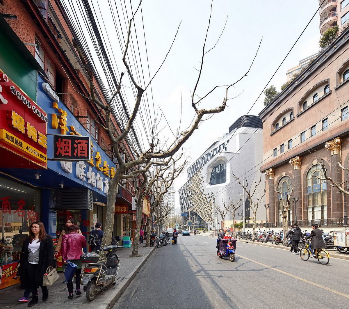上海普陀区189弄购物中心-六边形组合立面
