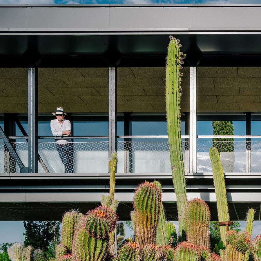 马德里沙漠之城生态植物园-“广告牌”建筑
